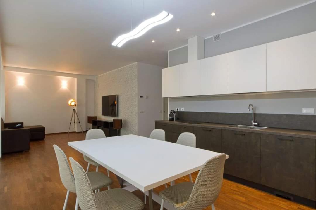 Central Stema Luxury Misano Adriatico Exteriör bild