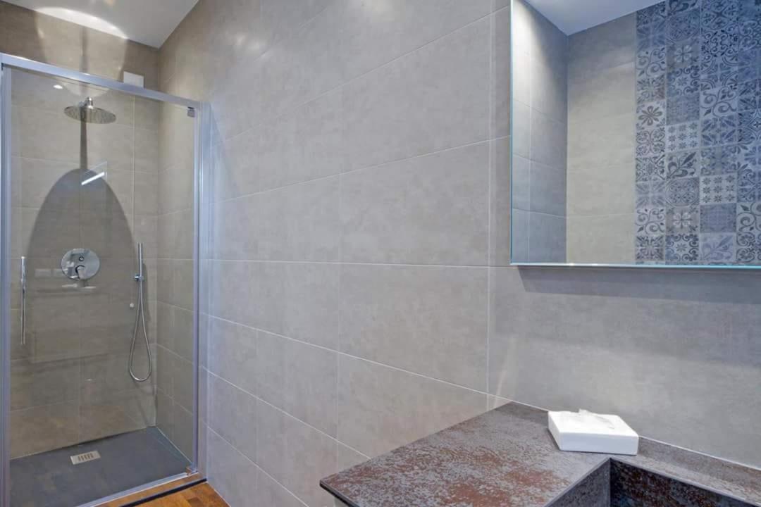 Central Stema Luxury Misano Adriatico Exteriör bild
